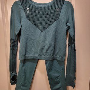 JoyLab Dark Green Athletic Long Sleeve Top and Capris Legging